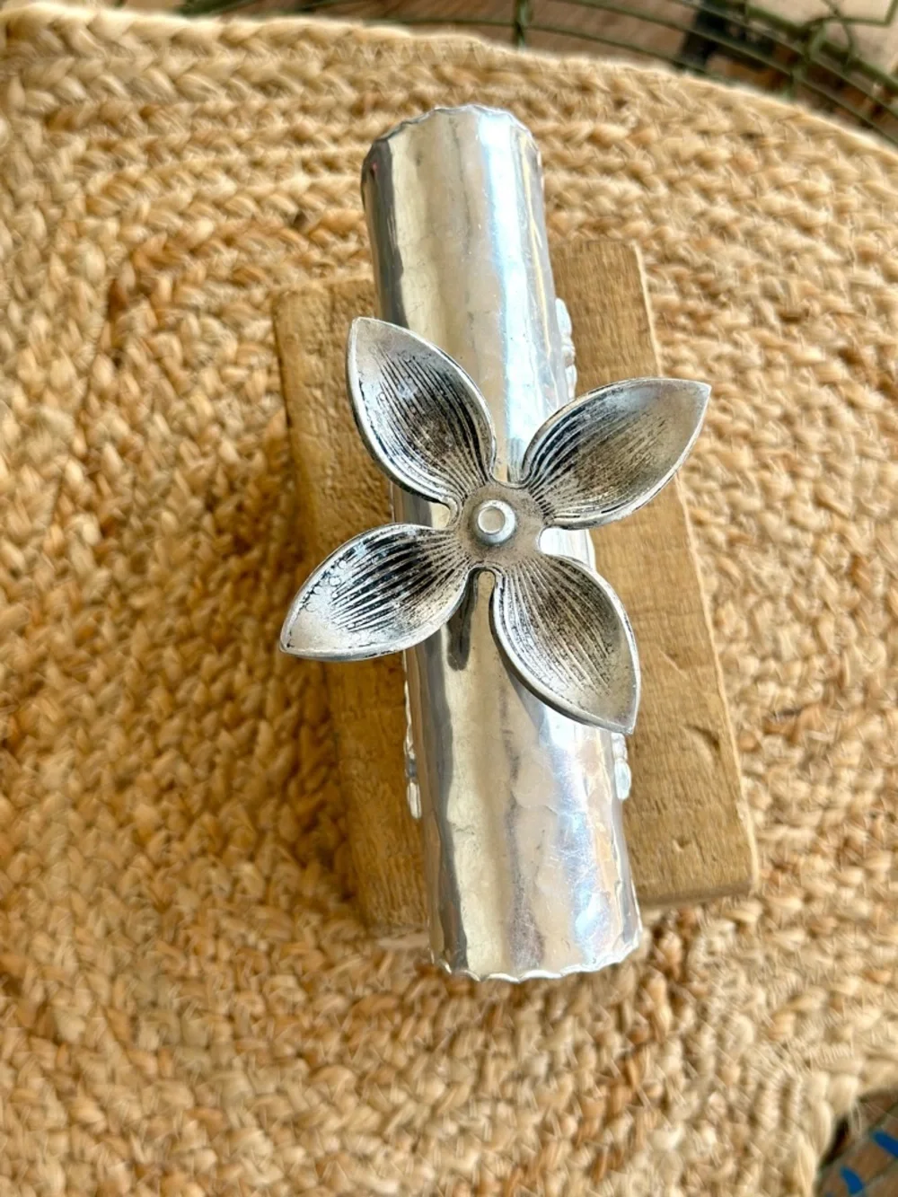 Hammered Aluminum Floral Napkin Holder with Petal Feet and Scalloped Edges